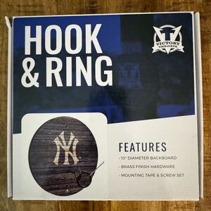Victory Tailgate Hook & Ring NY Yankees home house wall decor